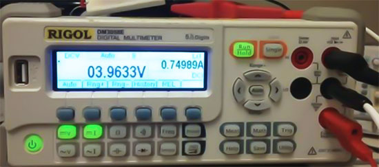 Multímetro DM3058: medición simultánea de voltaje y corriente continua