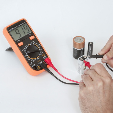 Accta AT-201 Digital Multimeter