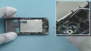  Зняття металевої вставки в Nokia C3-01 