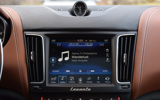 Autorradio Maserati