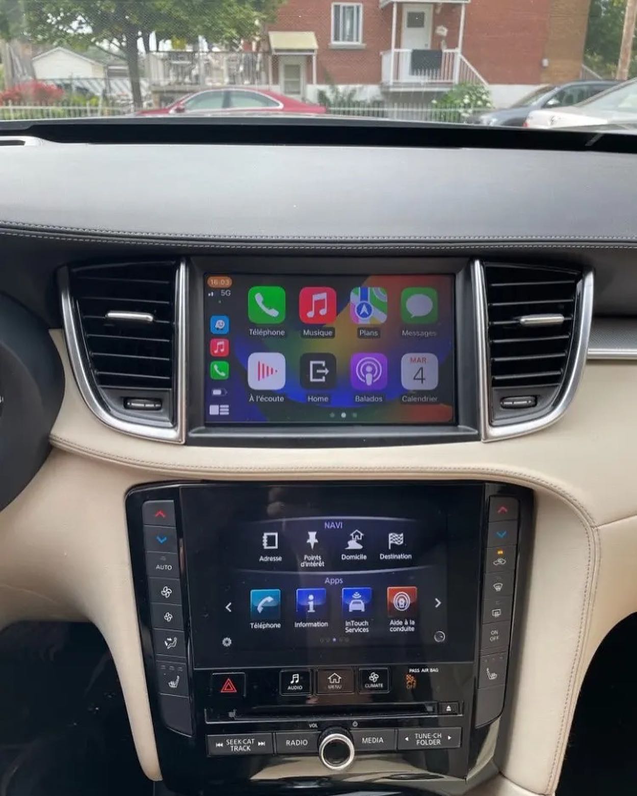 CarPlay Screen in INFINITI QX50 2018 MY